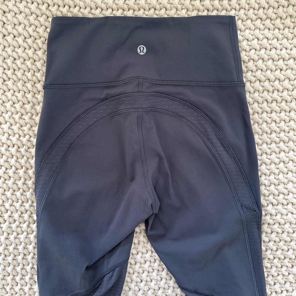 Lululemon Gray Cropped Legging